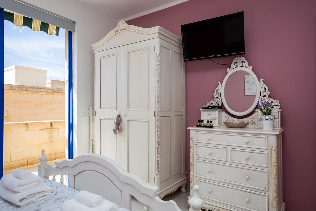 Seaview Luxury Penthouse With Shared Swimming Pool Apartment Ghajnsielem Bagian luar foto