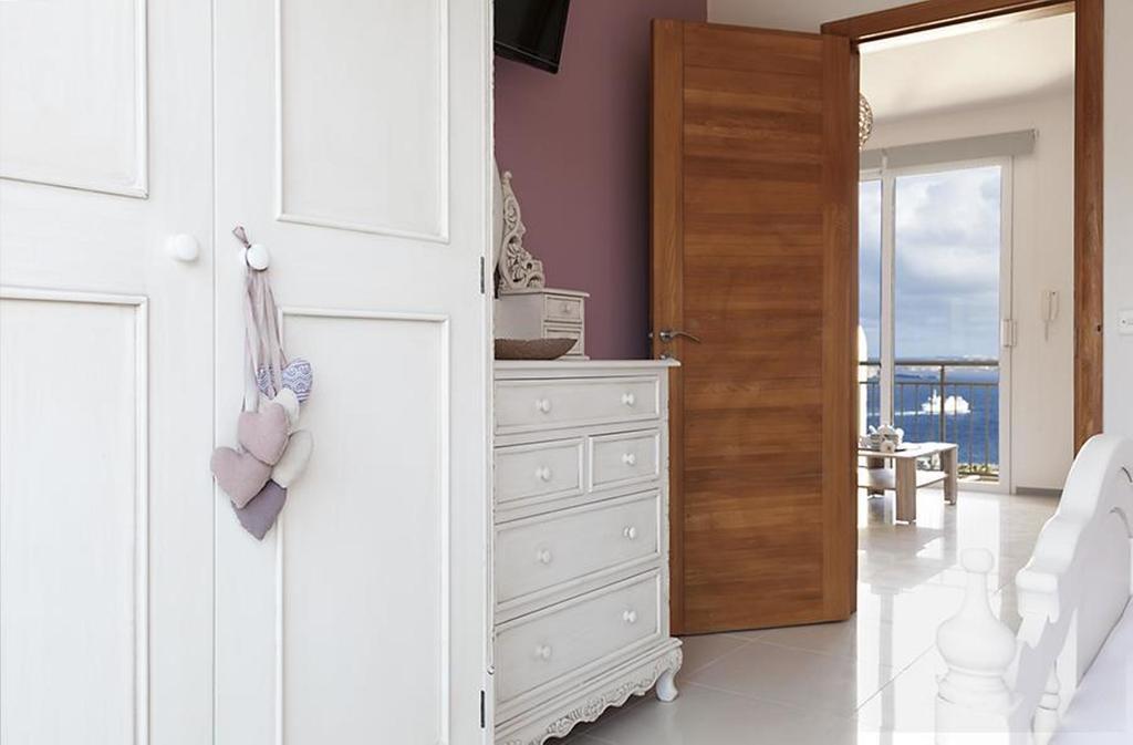 Seaview Luxury Penthouse With Shared Swimming Pool Apartment Ghajnsielem Bagian luar foto